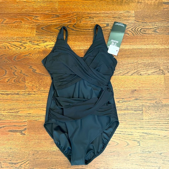 NWT Miracle swimsuit look 10 pounds lighter in 10 seconds! Black Size 18 - Picture 3 of 8